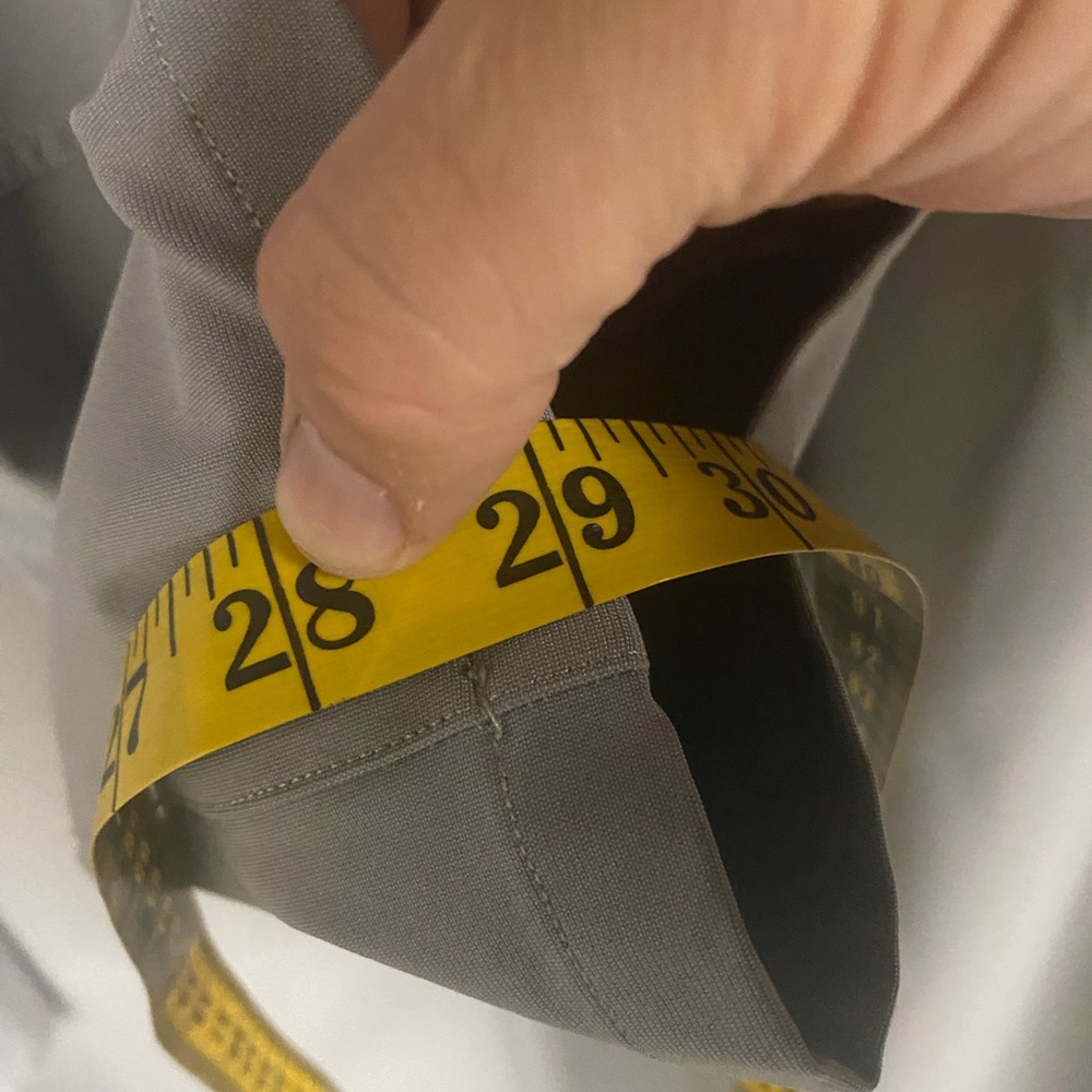 Lululemon Men's Gray Pants - Picture 6 of 6